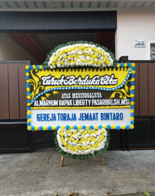 Papan Bunga Duka di Kruwisan