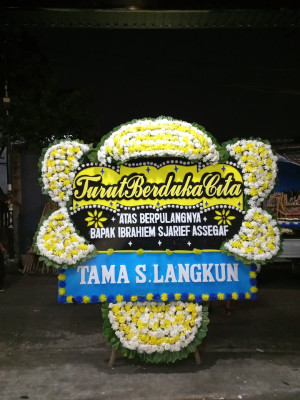 Papan Bunga Duka di Kruwisan